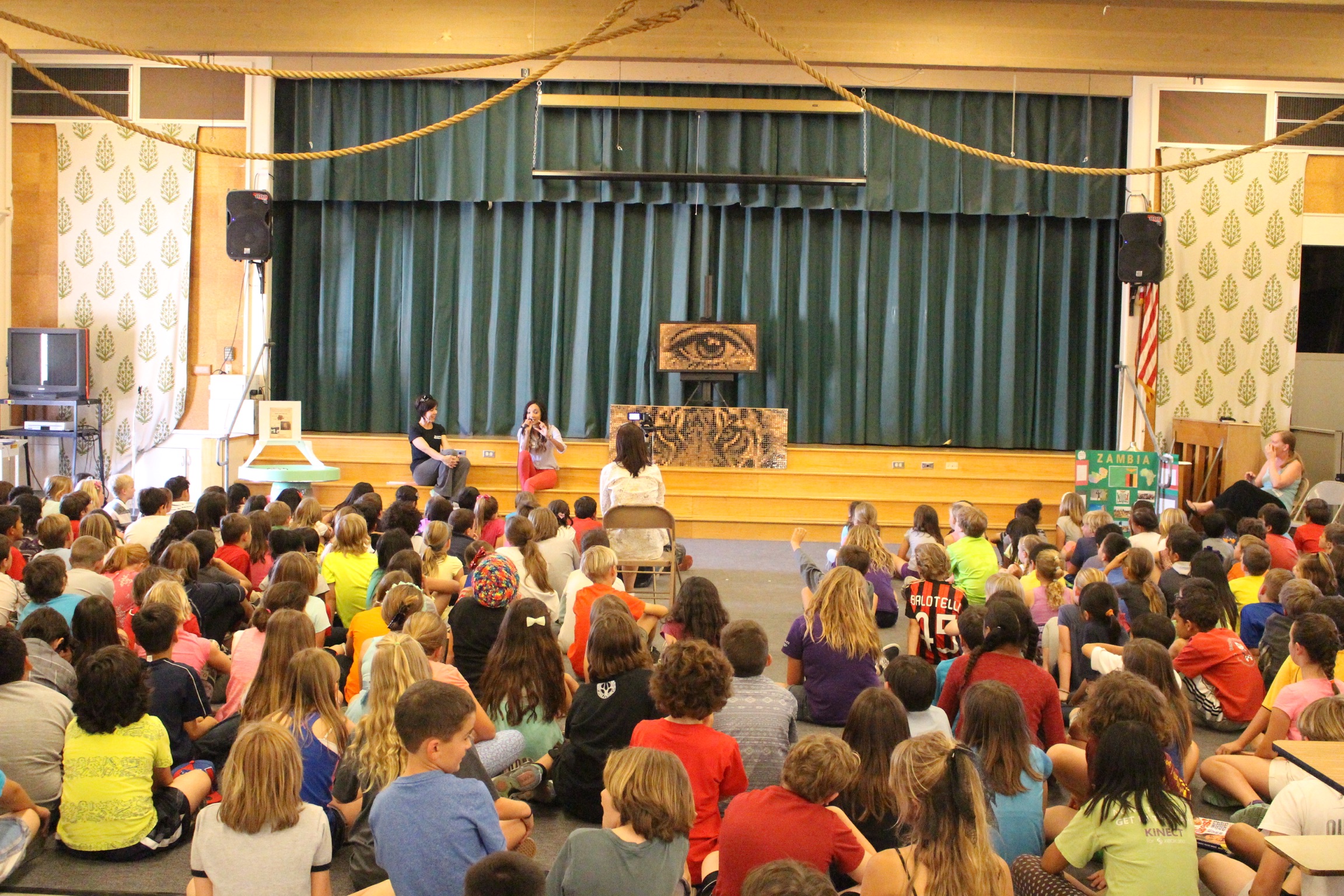 Speaking to Benchley Weinberger Elimentary School students